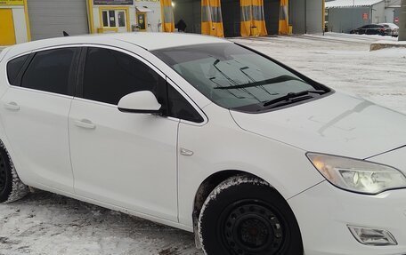 Opel Astra J, 2010 год, 750 000 рублей, 2 фотография