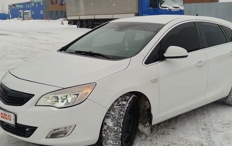 Opel Astra J, 2010 год, 750 000 рублей, 8 фотография