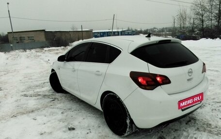 Opel Astra J, 2010 год, 750 000 рублей, 9 фотография