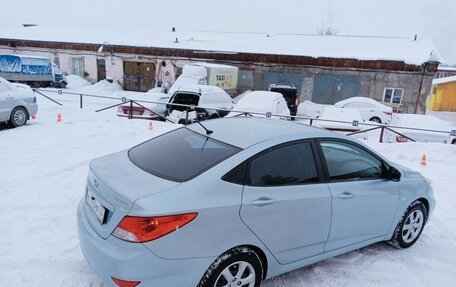 Hyundai Solaris II рестайлинг, 2011 год, 790 000 рублей, 2 фотография