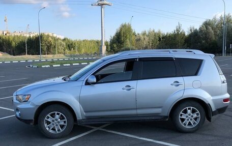 Mitsubishi Outlander III рестайлинг 3, 2009 год, 1 100 000 рублей, 5 фотография