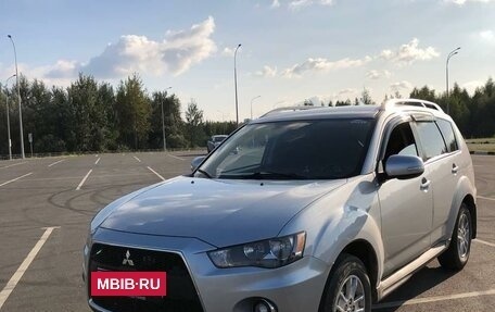 Mitsubishi Outlander III рестайлинг 3, 2009 год, 1 100 000 рублей, 10 фотография