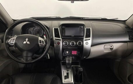 Mitsubishi Pajero Sport II рестайлинг, 2013 год, 1 850 000 рублей, 14 фотография