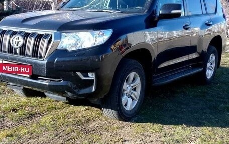 Toyota Land Cruiser Prado 150 рестайлинг 2, 2019 год, 5 500 000 рублей, 2 фотография