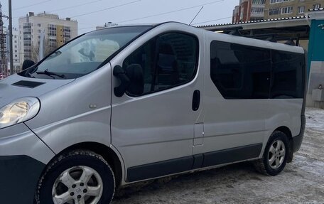 Renault Trafic, 2010 год, 1 655 000 рублей, 4 фотография