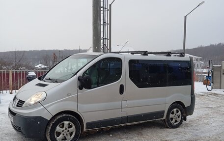 Renault Trafic, 2010 год, 1 655 000 рублей, 3 фотография