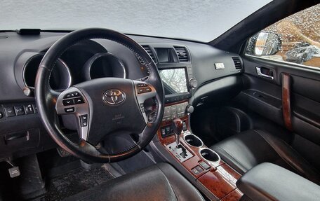 Toyota Highlander III, 2012 год, 2 490 000 рублей, 4 фотография