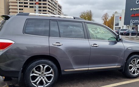 Toyota Highlander III, 2012 год, 2 490 000 рублей, 13 фотография