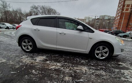 Opel Astra J, 2011 год, 780 000 рублей, 6 фотография