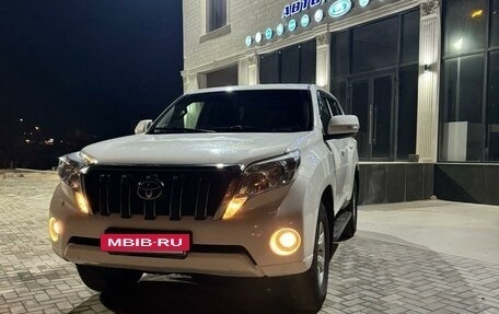 Toyota Land Cruiser Prado 150 рестайлинг 2, 2015 год, 4 100 000 рублей, 7 фотография