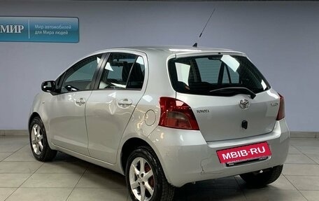 Toyota Yaris III рестайлинг, 2008 год, 649 000 рублей, 7 фотография