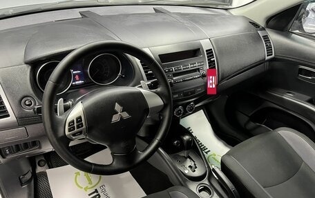 Mitsubishi Outlander III рестайлинг 3, 2011 год, 1 195 000 рублей, 9 фотография