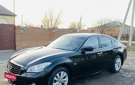 Infiniti M, 2011 год, 1 880 000 рублей, 2 фотография