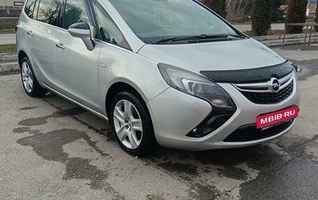 Opel Zafira C рестайлинг, 2013 год, 1 400 000 рублей, 2 фотография