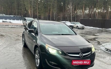 Opel Astra J, 2013 год, 890 000 рублей, 3 фотография