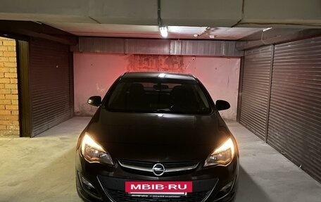 Opel Astra J, 2013 год, 890 000 рублей, 11 фотография