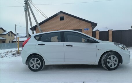 Hyundai Solaris II рестайлинг, 2013 год, 847 000 рублей, 5 фотография