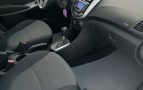 Hyundai Solaris II рестайлинг, 2013 год, 847 000 рублей, 14 фотография