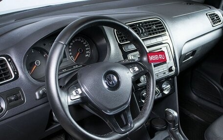 Volkswagen Polo VI (EU Market), 2017 год, 1 237 600 рублей, 4 фотография