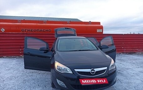 Opel Astra J, 2011 год, 820 000 рублей, 13 фотография