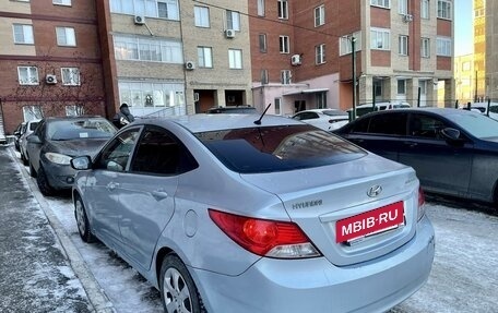 Hyundai Solaris II рестайлинг, 2011 год, 650 000 рублей, 6 фотография