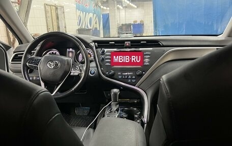 Toyota Camry, 2020 год, 2 950 000 рублей, 10 фотография