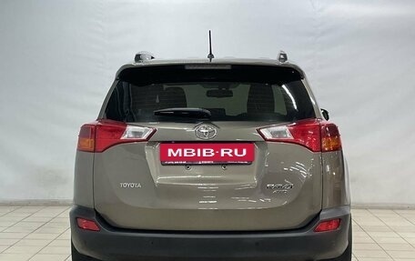 Toyota RAV4, 2014 год, 1 970 000 рублей, 6 фотография