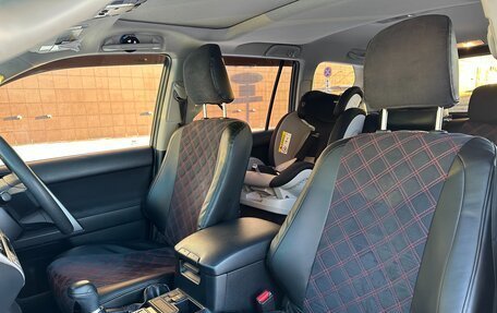 Toyota Land Cruiser Prado 150 рестайлинг 2, 2017 год, 4 100 000 рублей, 22 фотография