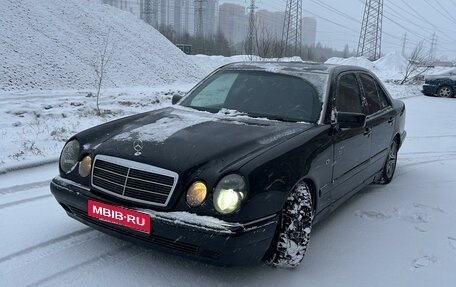 Mercedes-Benz E-Класс, 1997 год, 450 000 рублей, 1 фотография