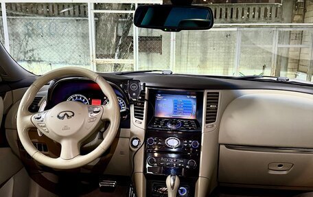 Infiniti FX II, 2010 год, 2 150 000 рублей, 12 фотография