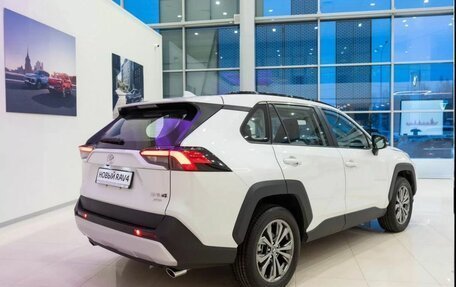 Toyota RAV4, 2024 год, 4 650 000 рублей, 8 фотография