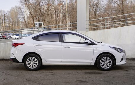 Hyundai Solaris II рестайлинг, 2022 год, 2 229 000 рублей, 5 фотография