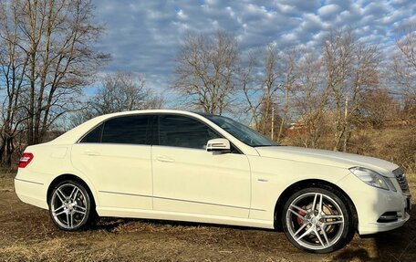 Mercedes-Benz E-Класс, 2010 год, 1 900 000 рублей, 17 фотография