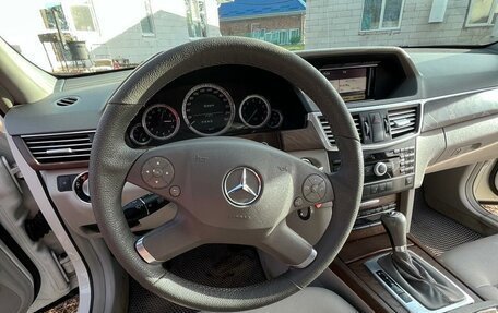 Mercedes-Benz E-Класс, 2010 год, 1 900 000 рублей, 16 фотография