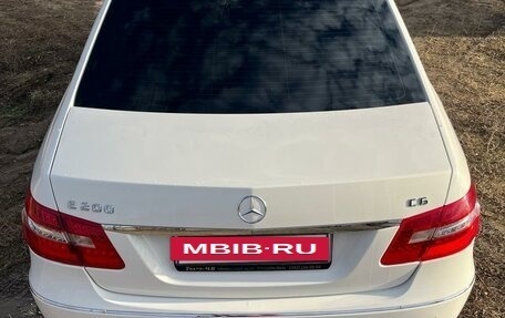 Mercedes-Benz E-Класс, 2010 год, 1 900 000 рублей, 20 фотография