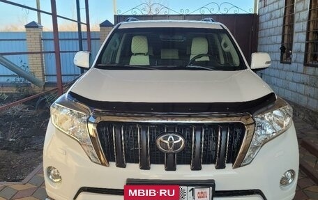 Toyota Land Cruiser Prado 150 рестайлинг 2, 2015 год, 4 200 000 рублей, 2 фотография