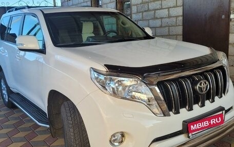 Toyota Land Cruiser Prado 150 рестайлинг 2, 2015 год, 4 200 000 рублей, 3 фотография