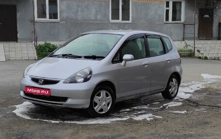 Honda Fit III, 2002 год, 400 000 рублей, 1 фотография