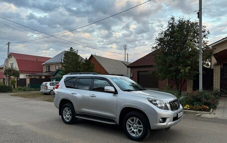 Toyota Land Cruiser Prado 150 рестайлинг 2, 2011 год, 3 299 000 рублей, 4 фотография