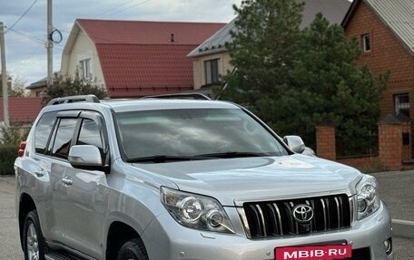 Toyota Land Cruiser Prado 150 рестайлинг 2, 2011 год, 3 299 000 рублей, 8 фотография