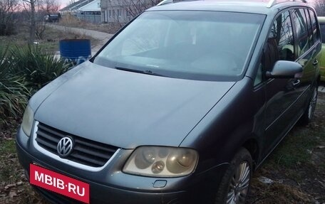 Volkswagen Touran III, 2004 год, 670 000 рублей, 5 фотография