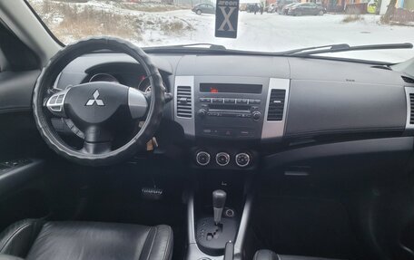 Mitsubishi Outlander III рестайлинг 3, 2010 год, 1 176 000 рублей, 9 фотография