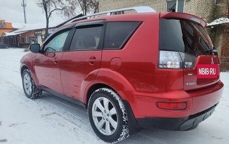 Mitsubishi Outlander III рестайлинг 3, 2010 год, 1 176 000 рублей, 4 фотография