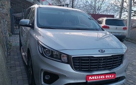 KIA Carnival III, 2019 год, 3 300 000 рублей, 2 фотография