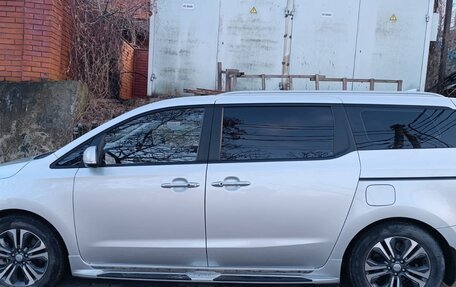 KIA Carnival III, 2019 год, 3 300 000 рублей, 5 фотография