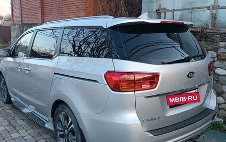 KIA Carnival III, 2019 год, 3 300 000 рублей, 4 фотография