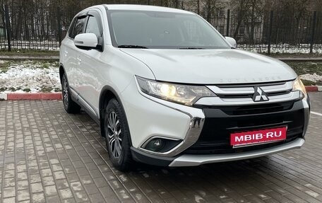 Mitsubishi Outlander III рестайлинг 3, 2018 год, 2 450 000 рублей, 1 фотография