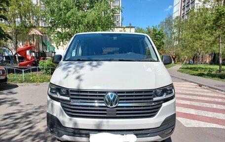 Volkswagen Multivan T6 рестайлинг, 2020 год, 5 950 000 рублей, 16 фотография