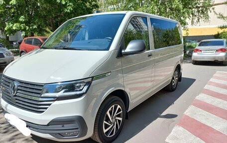 Volkswagen Multivan T6 рестайлинг, 2020 год, 5 950 000 рублей, 18 фотография