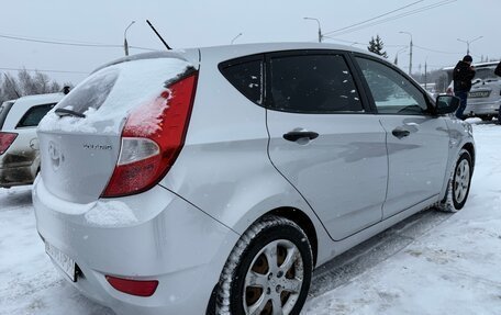 Hyundai Solaris II рестайлинг, 2012 год, 1 100 000 рублей, 15 фотография